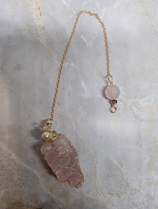 PENDULUM - Gold wire wrapped raw rose quartz